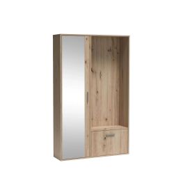 GARDEROBA Z LUSTREM BIS